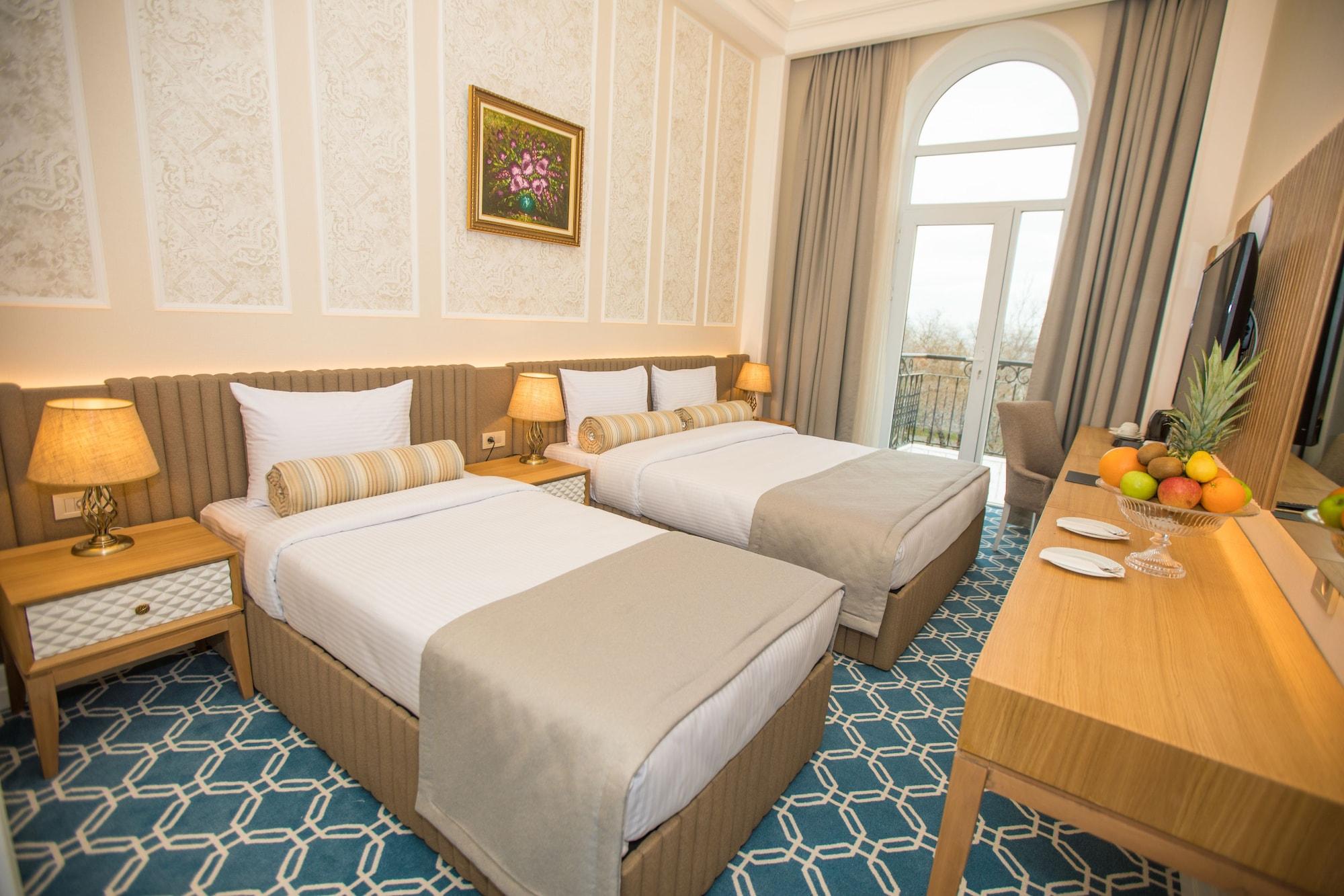 Promenade Hotel Baku Luaran gambar Deluxe Room