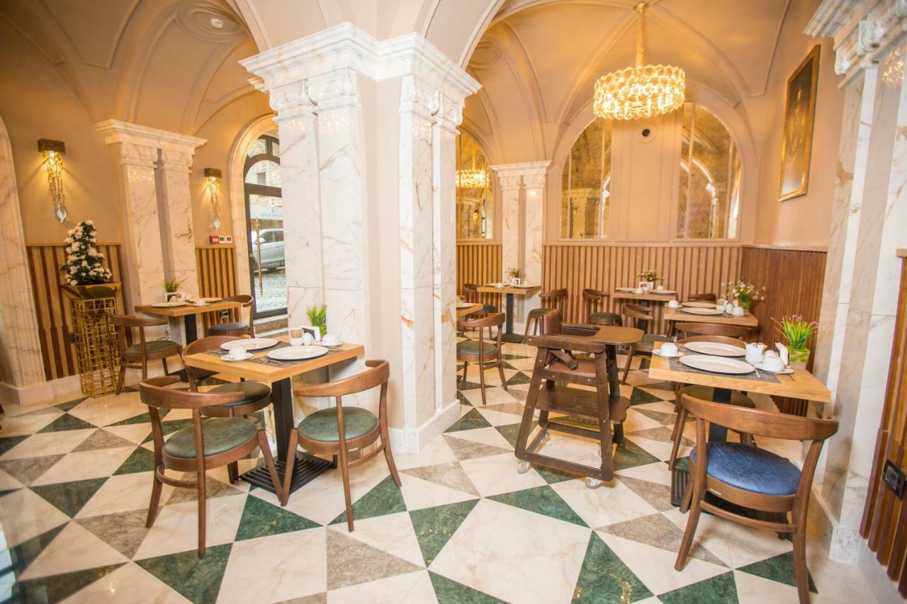 Promenade Hotel Baku Luaran gambar The restaurant