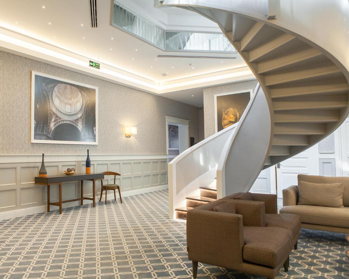 Promenade Hotel Baku Luaran gambar The interior of the hotel
